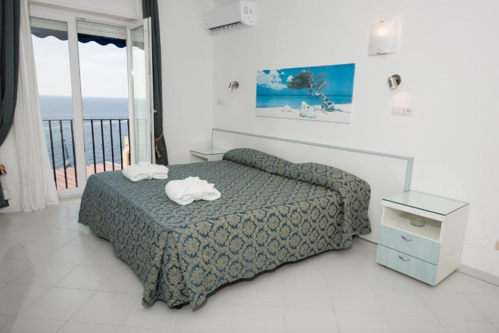 Hotel Weber Ambassador Capri Esterno foto