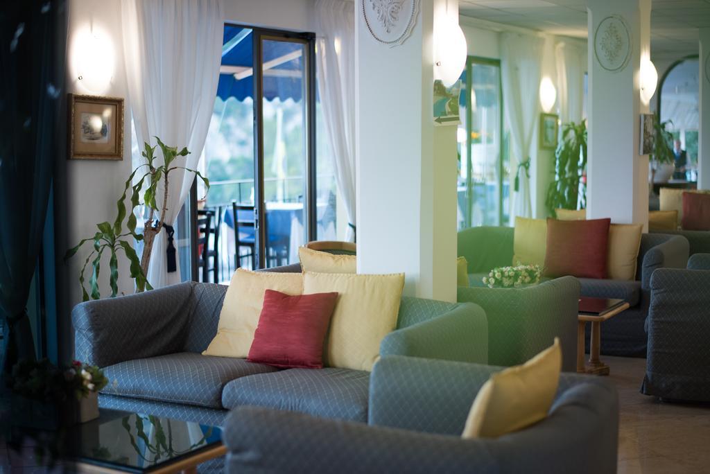 Hotel Weber Ambassador Capri Esterno foto