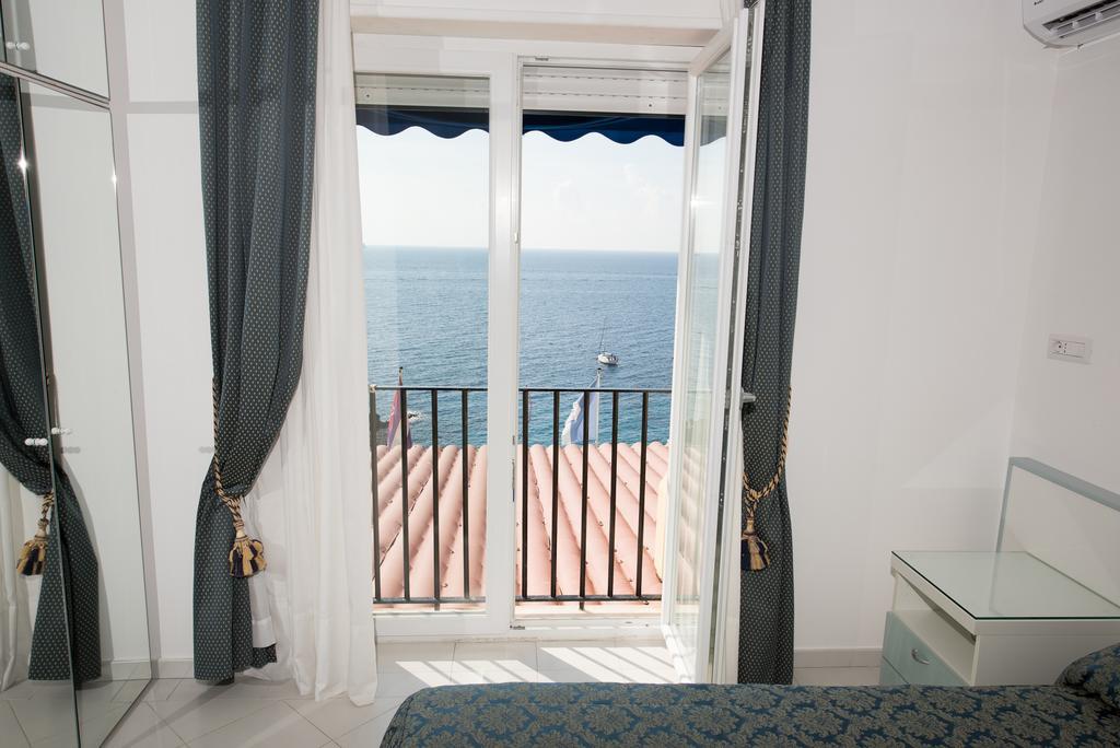 Hotel Weber Ambassador Capri Esterno foto